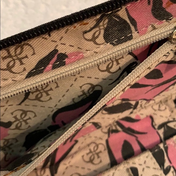 Guess black zip mini wristlet wallet with ID slot - Picture 8 of 10